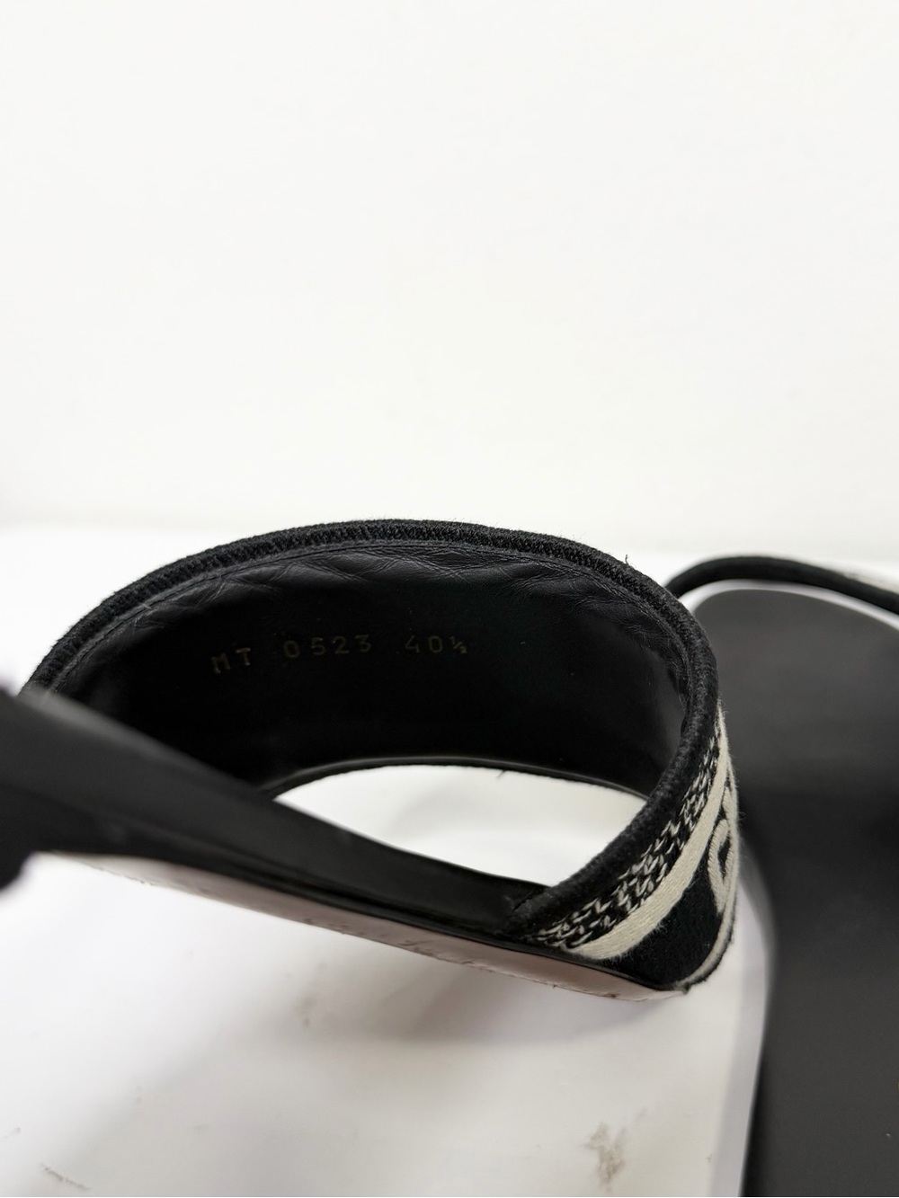 Christian Dior Dway Slide Sandals Black Ecru Logo Embroidered Size 40.5 - Picture 6 of 8